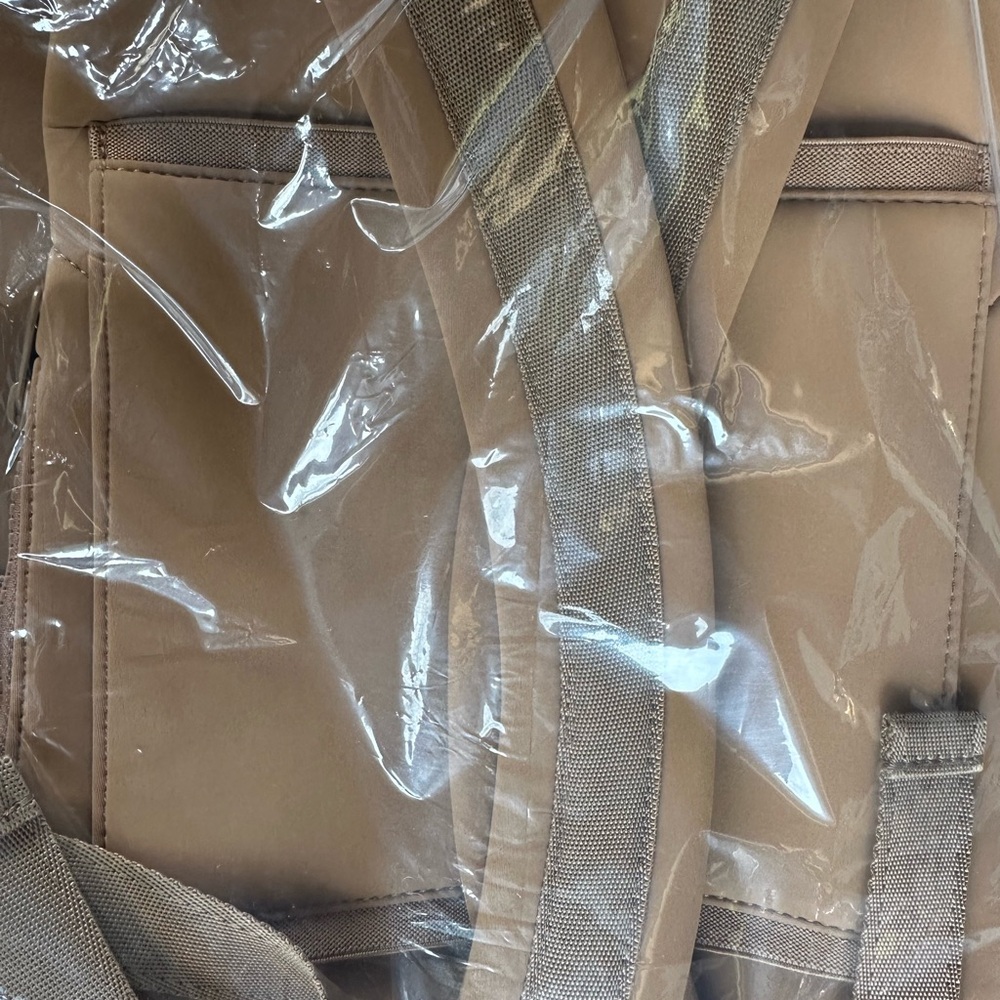 Quince All Day Neoprene Backpack in Mocha - Picture 8 of 10